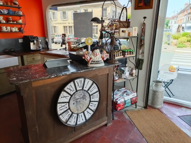 00003concept-store-dherbes-et-depices-interieur